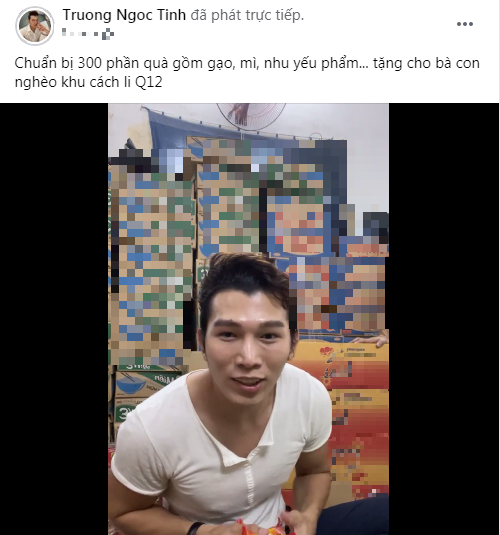 Nam siêu mẫu cho biết lần này anh đã chuẩn bị 300 phần gồm gạo mì, nhu yếu phẩm,...