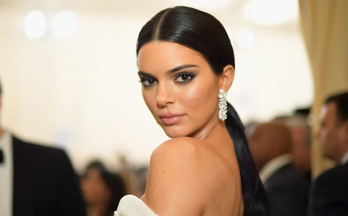 Chân dài Kendall Jenner bị kiện tận 43 tỷ đồng vì vi phạm hợp đồng Ảnh 2