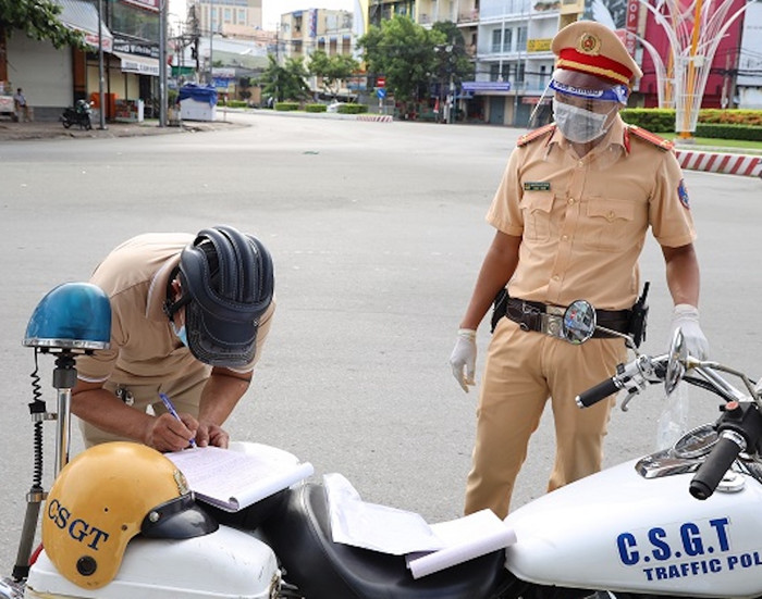 Những ngày qua, lực lượng chức năng ở Cần Thơ siết chặt việc thực hiện Chỉ thị 16. Ảnh: Công an TP Cần Thơ.