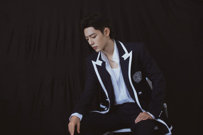 'Ngọc cốt dao' vừa đóng máy 3 ngày: Trailer đã phá trăm triệu view, tốc độ còn nhanh hơn cả 'Dư sinh' Ảnh 4