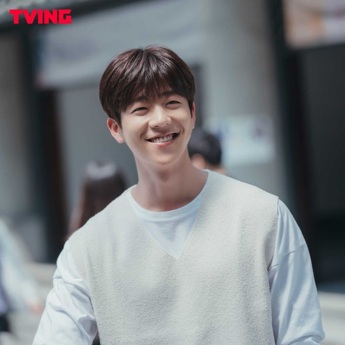 Nam chính là Cha Jong Hyeop 