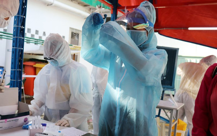 Test nhanh kết quả dương tính với COVID-19, nam thanh niên tự rời khỏi bệnh viện về nhà tự cách ly Ảnh 2