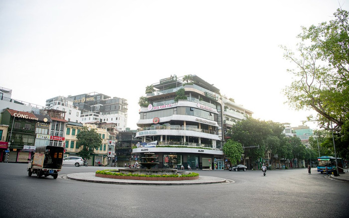 Thành ủy Hà Nội nhất trí giãn cách xã hội theo chỉ thị 16 thêm 15 ngày Ảnh 2