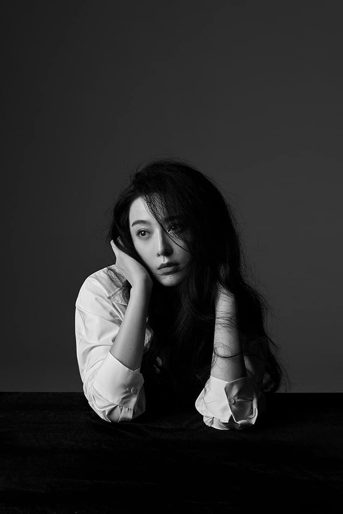 Nữ diễn viên ' Hoàn châu cách cách' bộc lộ các trạng thái cảm xúc dưới ống kính của Nhiếp ảnh gia Lê Hiểu Lượng Alexvi