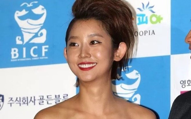 Nữ diễn viên Hàn Quốc công khai là người đồng tính Ảnh 2