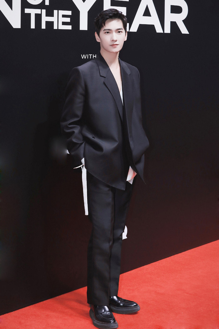 Dương Dương nối gót Ngô Diệc Phàm: Lợi dụng hẹn hò với fan để bòn tiền, chơi trò 'bạo lực lạnh'? Ảnh 6