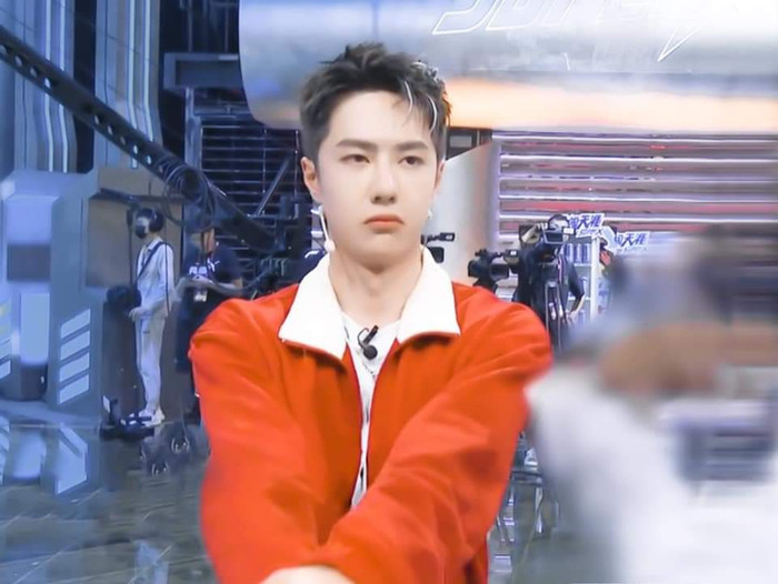 Vương Nhất Bác lột xác thế nào tại Street Dance of China 4? Ảnh 10