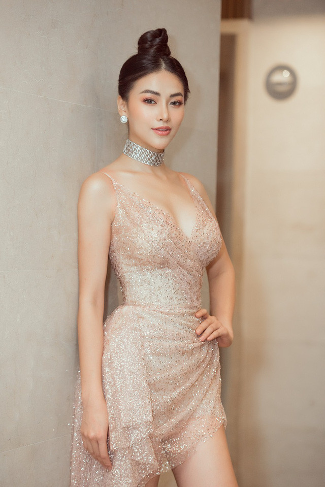 Hiện tại, Phương Khánh sẽ đồng hàng cùng cuộc thi Miss Earth Vietnam 2021 để tìm kiếm đại diện kế tiếp chinh chiến tại Hoa hậu Trái đất. Từng nhiều lần ngồi 'cầm cân nẩy mực' tại nhiều sân chơi nhan sắc cả trong nước và quốc tế, chắc chắn người đẹp sẽ góp phần tìm ra một đại diện hoàn hảo nhất cho cuộc thi sắp đến. 
