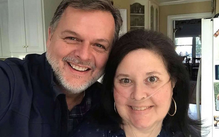 Bệnh nhân Covid-19 sống sót diệu kỳ sau 59 ngày thở máy, 40 ngày hôn mê sâu và đột quỵ Ảnh 2