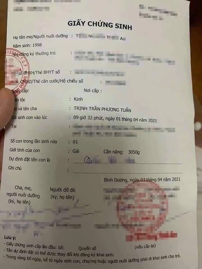 Giấy chứng sinh có đầy đủ thông tin của Jack và T.A đang lan truyền trên mạng xã hội