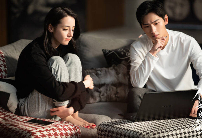 Loạt cảnh hôn ướt át của Dương Dương - Địch Lệ Nhiệt Ba trong phim khiến fan nhìn mà đỏ mặt Ảnh 4