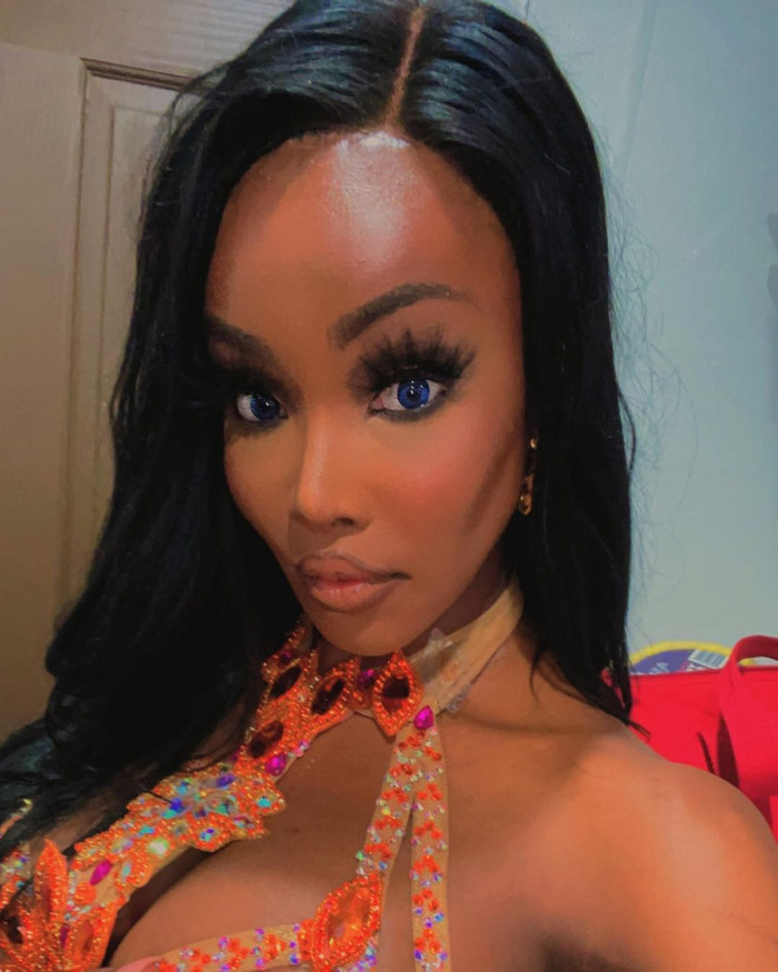 Cô nàng hiện rất tự tin về nhan sắc của mình. 