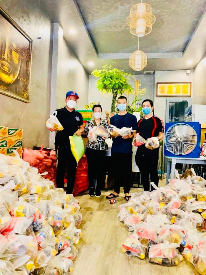 Hình ảnh chuẩn bị đồ từ thiện do Thúy Nga chia sẻ.
