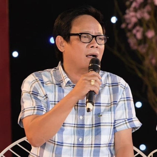 Nghệ sĩ Tấn Hoàng trước đây. 