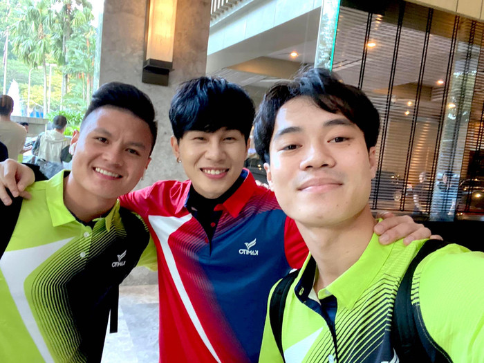 Nhiều ngôi sao nổi tiếng sắm vai 'thủ phạm' và 'nạn nhân' trong tình ái khi các cô gái chủ động tiếp cận họ.