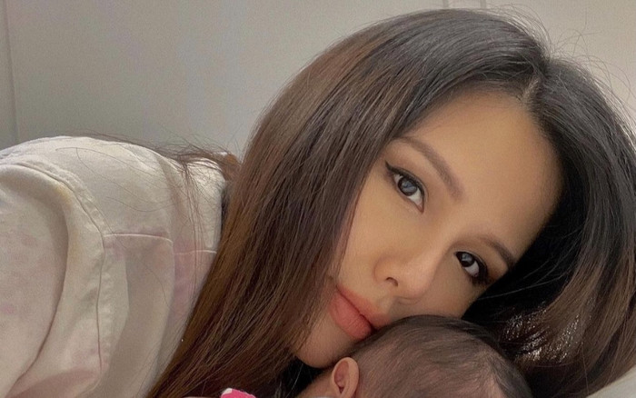 Làm dâu nhà hào môn, Phanh Lee gây bất ngờ khi làm đẹp từ đồ thừa của con Ảnh 2