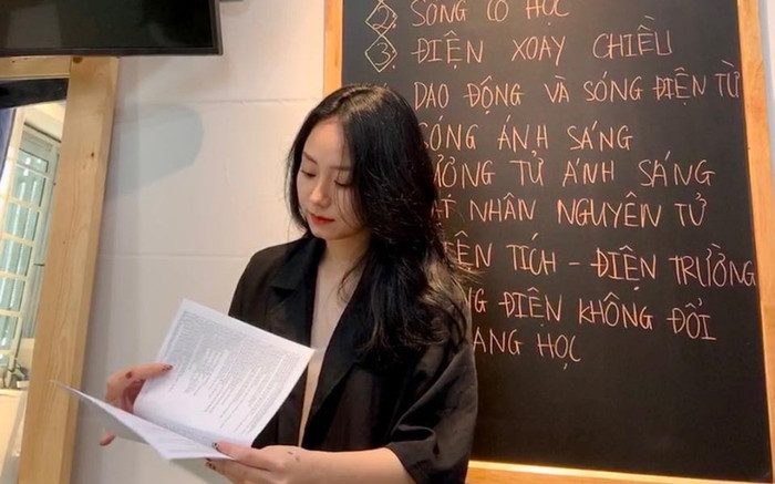 Động thái gây bất ngờ của cô giáo Minh Thu sau loạt lùm xùm gây phản ứng trái chiều trên MXH Ảnh 2