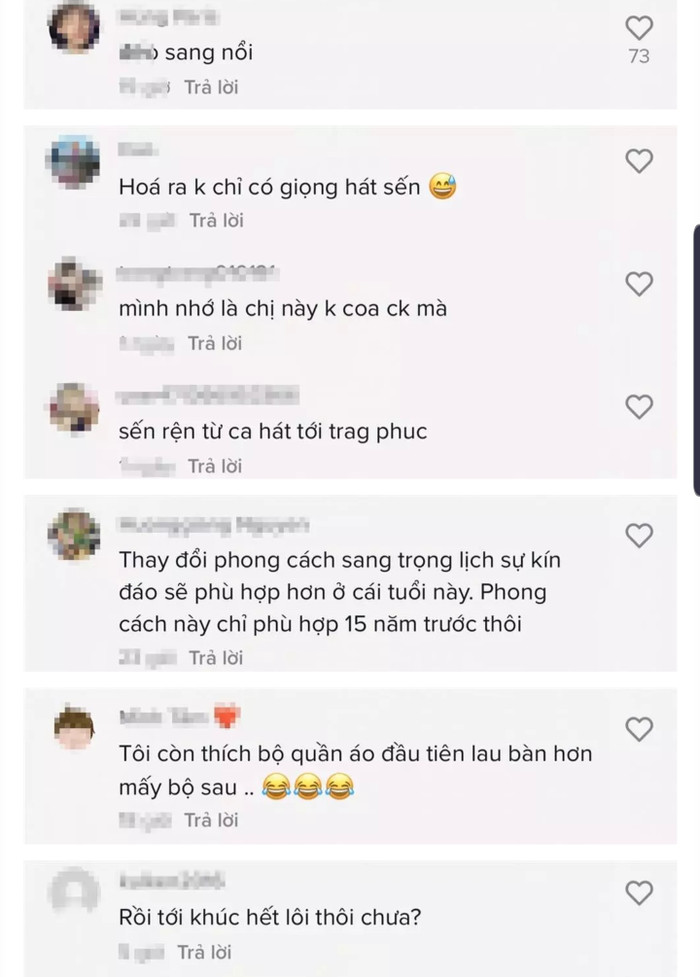 Dù vậy, cũng có không ít ý kiến phản biện: 'Trang phục không quá đẹp nhưng dễ thương mà, mấy bạn bớt kiếm chuyện đi, vô duyên', 'Dù sao cũng là bậc đàn chị, mấy bạn hãy tôn trọng cô ấy', 'Mãi ủng hộ chị, đừng quan tâm những lời tiêu cực',...