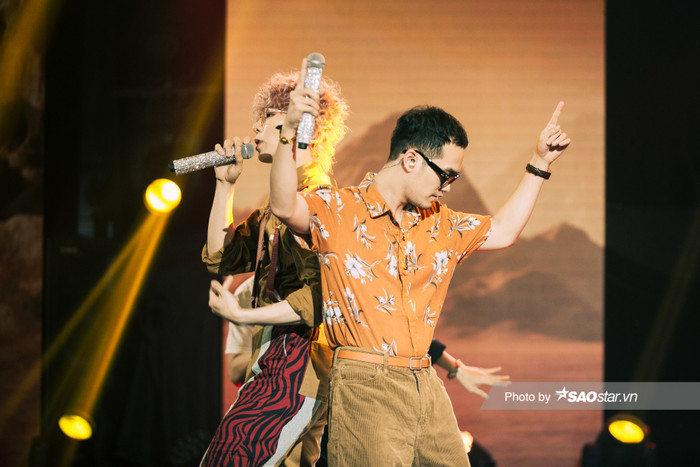 Master Khắc Hưng trong tiết mục của Erik