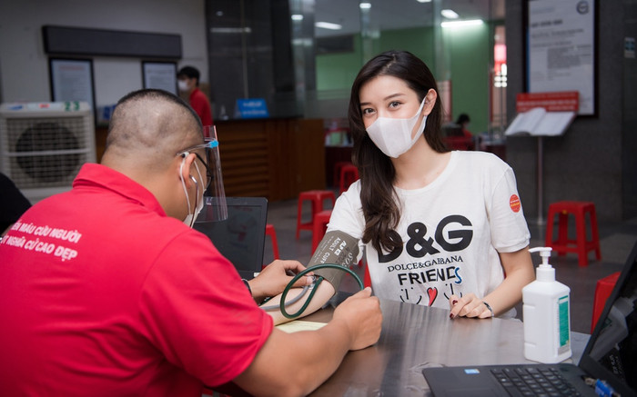 Dàn Hoa hậu - Á hậu đi hiến máu, nghĩa cử cao đẹp khiến fan xúc động Ảnh 2