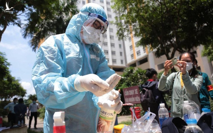 Ngày 9/8, thêm 9.340 ca nhiễm mới, trong đó TP.HCM có 3.991 ca, Bình Dương với 2.888 ca Ảnh 2