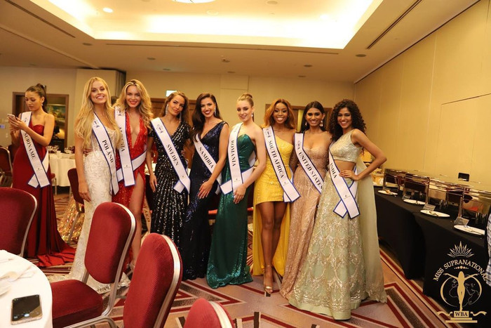 Các bông hoa khoe sắc rực rỡ tại Hoa hậu Siêu Quốc gia 2021