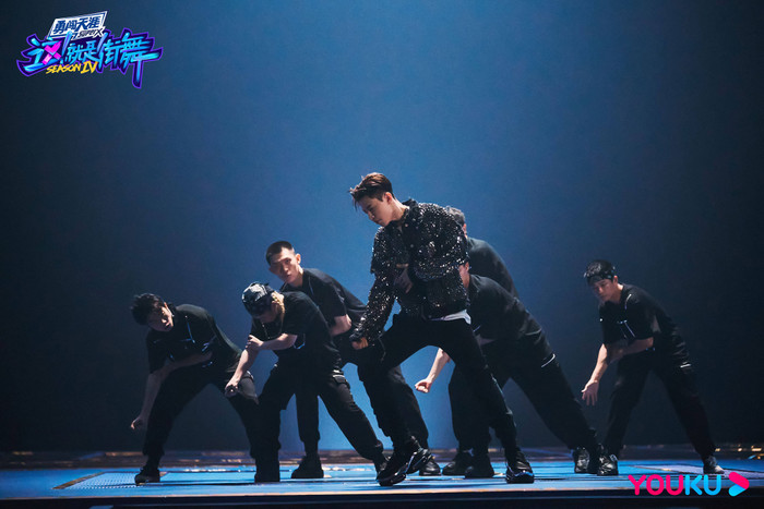 Diện mạo mới của 4 đội trưởng Street Dance of China 4: Vương Nhất Bác hóa 'ngổ ngáo boy' Ảnh 11