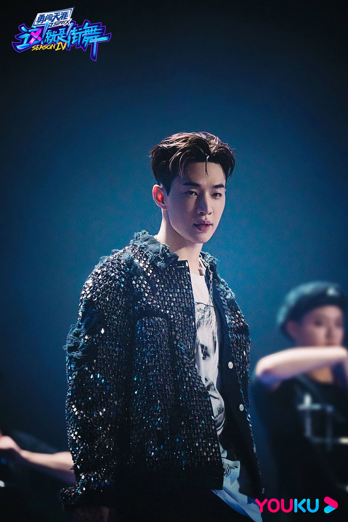 Diện mạo mới của 4 đội trưởng Street Dance of China 4: Vương Nhất Bác hóa 'ngổ ngáo boy' Ảnh 8