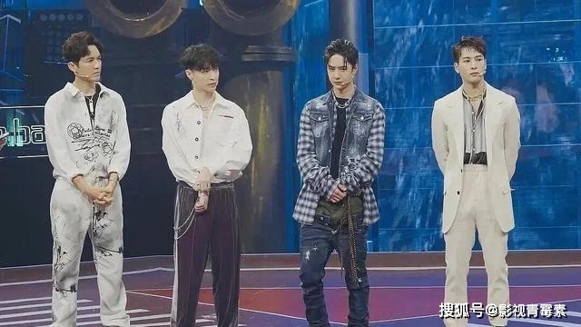 Street Dance of China 4: Vì sao Vương Nhất Bác và Lay Trương Nghệ Hưng chia nhau vị trí C? Ảnh 9