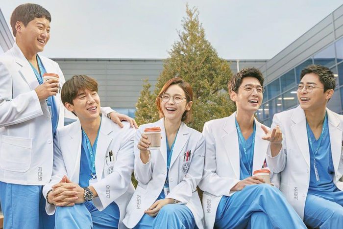 BXH 10 phim Hàn gây tiếng vang nhất tuần đầu tiên của tháng 8: 'Nevertheless' bất ngờ đạt thứ hạng cao Ảnh 3