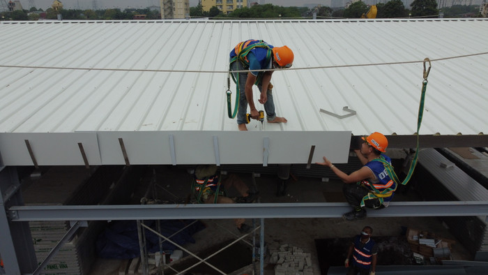 Mọi biện pháp an toàn lao động đều được áp dụng, tuân thủ.