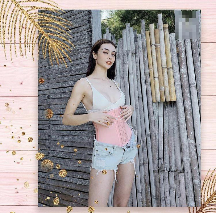 Từ mix cùng váy ôm, quần dài hay short đều khá ổn định. 