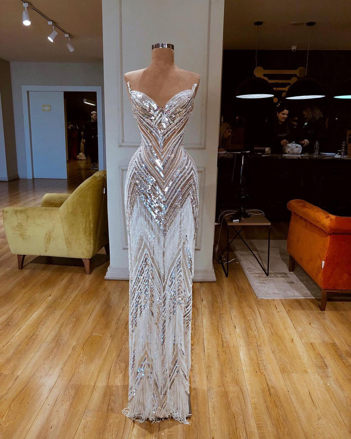 Các thiết kế này vừa hay cũng rất hợp ý với Duyên, đúng với những gì chân dài dự định trước đó. 