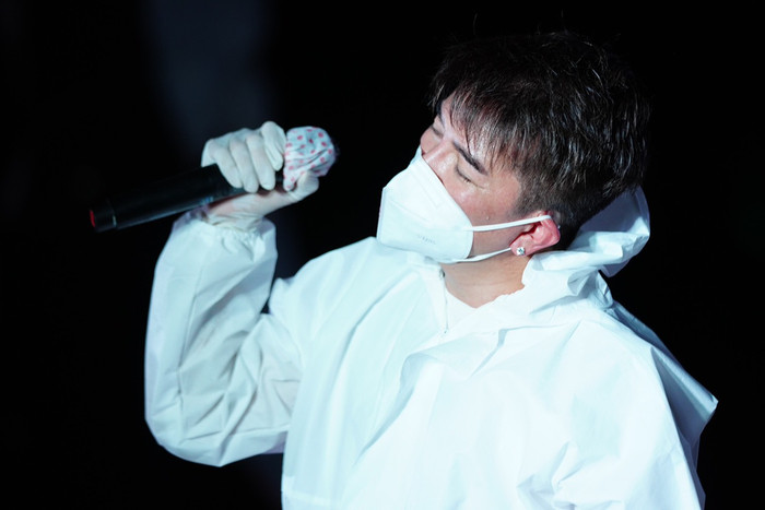 Không chỉ biểu diễn nhiệt tình, Đàm Vĩnh Hưng còn chi mạnh tay hỗ trợ bệnh viện dã chiến Thủ Đức Ảnh 6