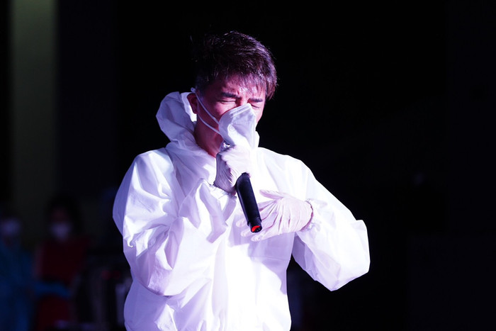 Không chỉ biểu diễn nhiệt tình, Đàm Vĩnh Hưng còn chi mạnh tay hỗ trợ bệnh viện dã chiến Thủ Đức Ảnh 5