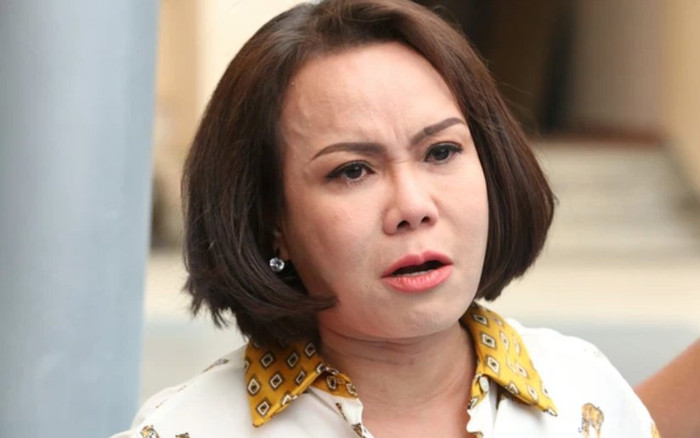 Việt Hương 'chảy nước mắt' khi xem clip người đàn ông nhảy vui mừng nhận được 5 kg gạo Ảnh 2