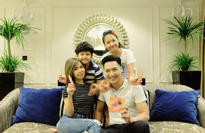 Mạnh Trường bức xúc đáp trả netizen cực gắt khi bà xã bị chê xấu hơn Phương Oanh Ảnh 5