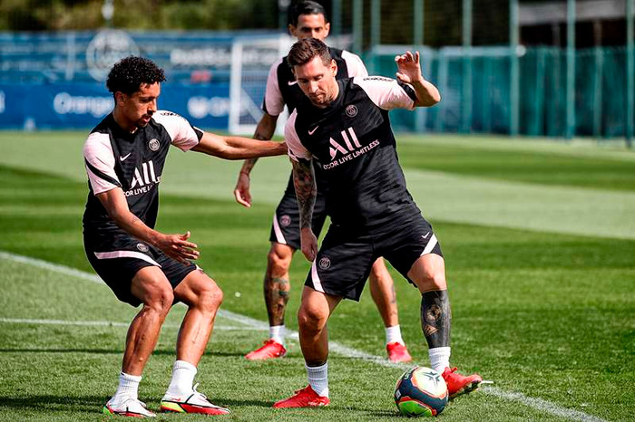 Messi và Ramos ôm nhau thắm thiết trong buổi tập của PSG Ảnh 9