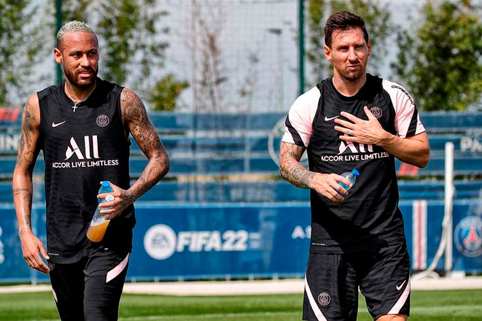 Messi và Ramos ôm nhau thắm thiết trong buổi tập của PSG Ảnh 15