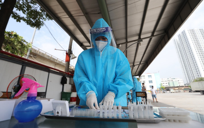 Hà Nội ghi nhận 19 ca dương tính với SARS-CoV-2, trong đó có 8 ca cộng đồng Ảnh 2