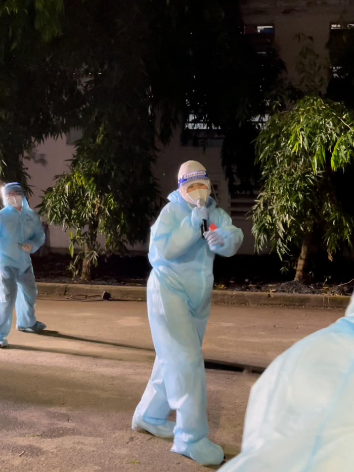 Nữ ca sĩ cho rằng trang phục này là 'lộng lẫy' và có giá trị nhất trong sự nghiệp ca hát của mình 