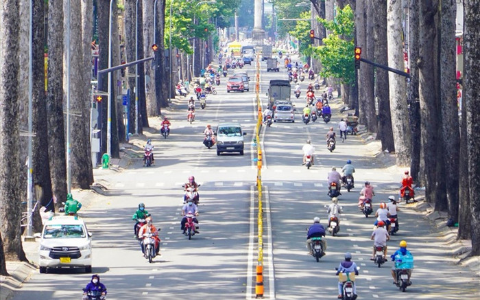 TP.HCM đông đúc xe cộ lưu thông trở lại, nguyên nhân do đâu? Ảnh 2