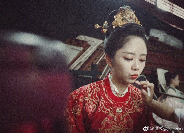 Mỹ nhân Hoa Ngữ so kè nhan sắc với y phục đỏ (P2): Triệu Lệ Dĩnh mạnh mẽ, Nhiệt Ba xinh đẹp ngút ngàn Ảnh 32