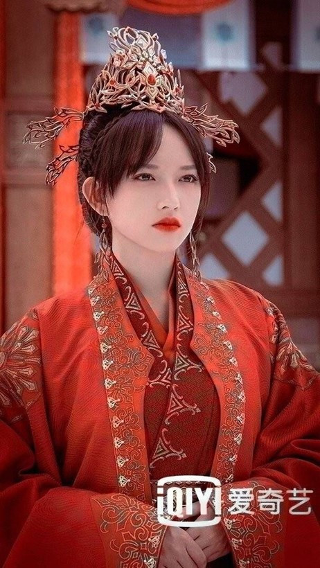 Mỹ nhân Hoa Ngữ so kè nhan sắc với y phục đỏ (P2): Triệu Lệ Dĩnh mạnh mẽ, Nhiệt Ba xinh đẹp ngút ngàn Ảnh 35