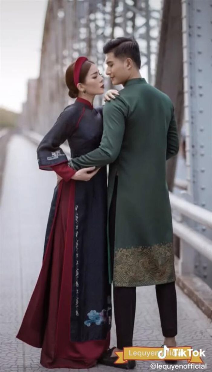 Trước thời điểm giãn cách, Lệ Quyên, Lâm Bảo Châu còn rộ lên tin đồn mua nhẫn, chuẩn bị đám cưới, cũng như được cho là đã chụp ảnh cưới cùng nhau.&nbsp;