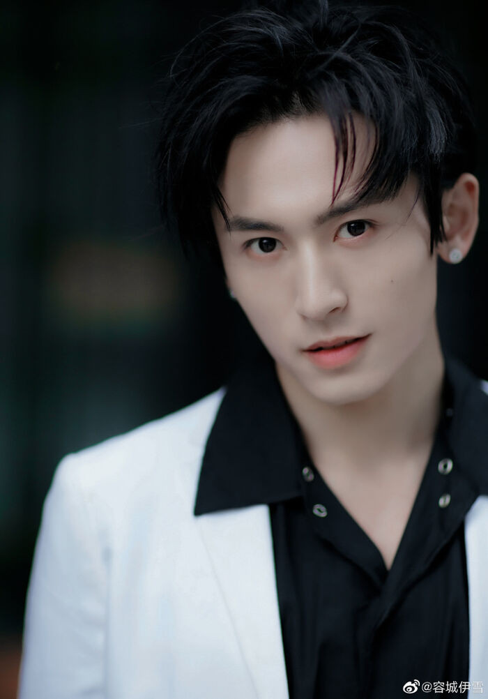 Trương Triết Hạn vướng bê bối lớn nhất trong sự nghiệp, liệu còn có thể 'tái sinh' như Tiêu Chiến đã làm? Ảnh 11