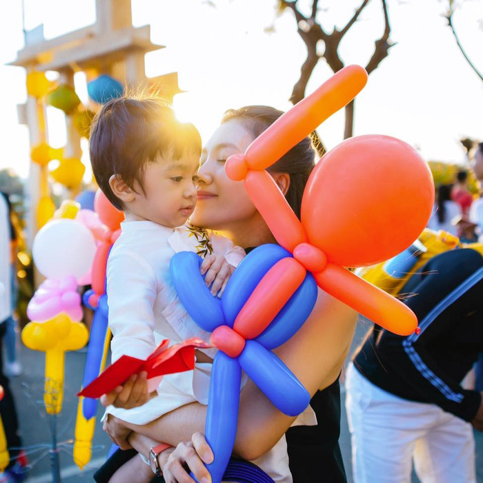 Cuộc sống viên mãn của diễn viên 'Cổng mặt trời' sau 4 năm kết hôn cùng chồng Ấn Ảnh 6