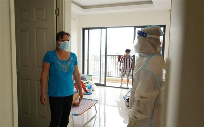 Bác sĩ Trương Hữu Khanh: Đừng bắt F0, F1 phải đóng cửa sổ vì không phải mở cửa mà virus bay sang nhà mình Ảnh 2