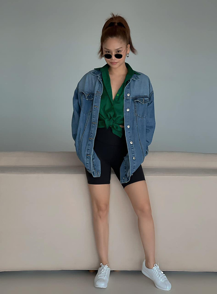 Nàng nào nhỏ con mà ngại mặc quần biker thì có thể học hỏi theo Miu Lê để bắt chước theo 