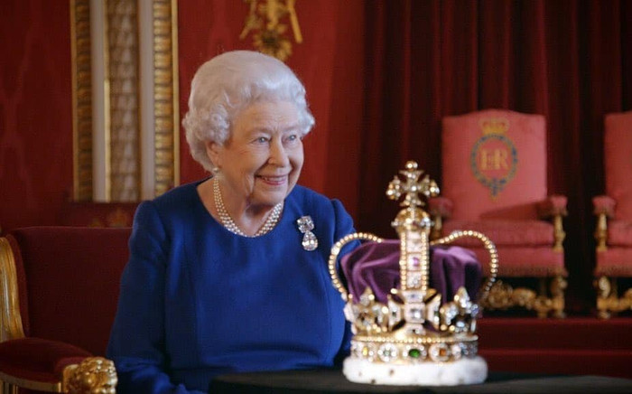 Bí ẩn tủ đồ Hoàng gia: 10 sự thật về vương miện của Nữ hoàng Elizabeth II Ảnh 2
